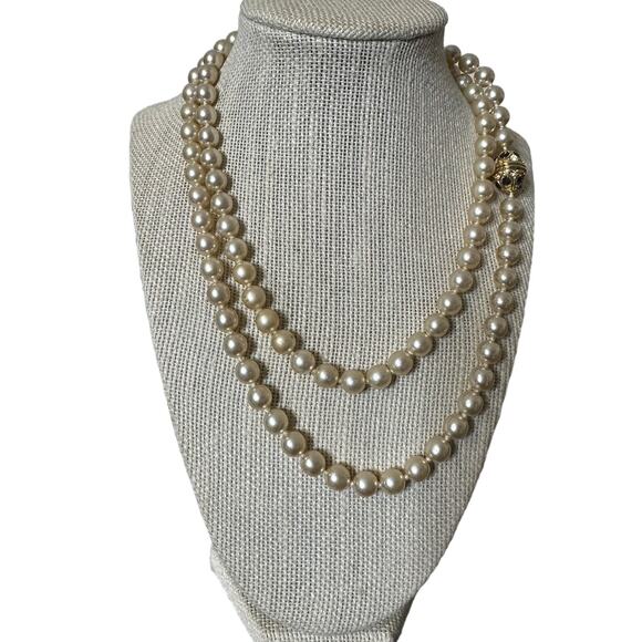 Nolan Miller Pearl Style Beaded Rhinestone Clasp Necklace - Picture 1 of 6